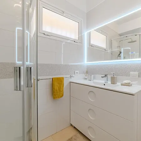 아파트 Costa Adeje, 2 Bedrooms *